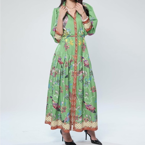 Chic Green Patterned Maxi Dress - Picture 4 of 10